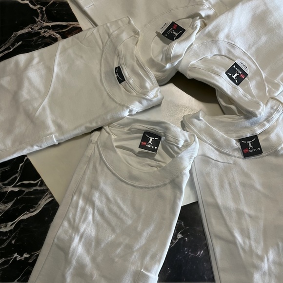 Lot of 5 NEW Hanes Beefy-T Unisex Cotton Pocket T-Shirt SIZE M Color White - Picture 1 of 6